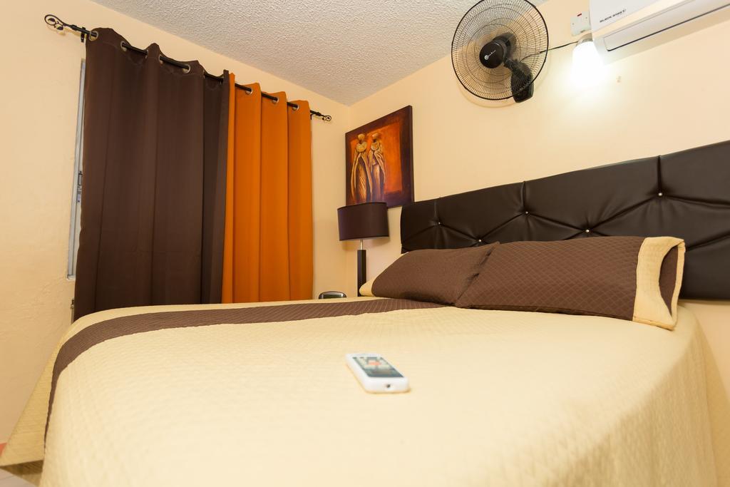 Cozy Accommodations Kingston Exterior foto